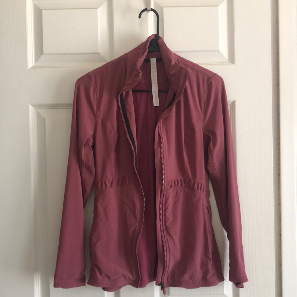 Lululemon define jacket size 6